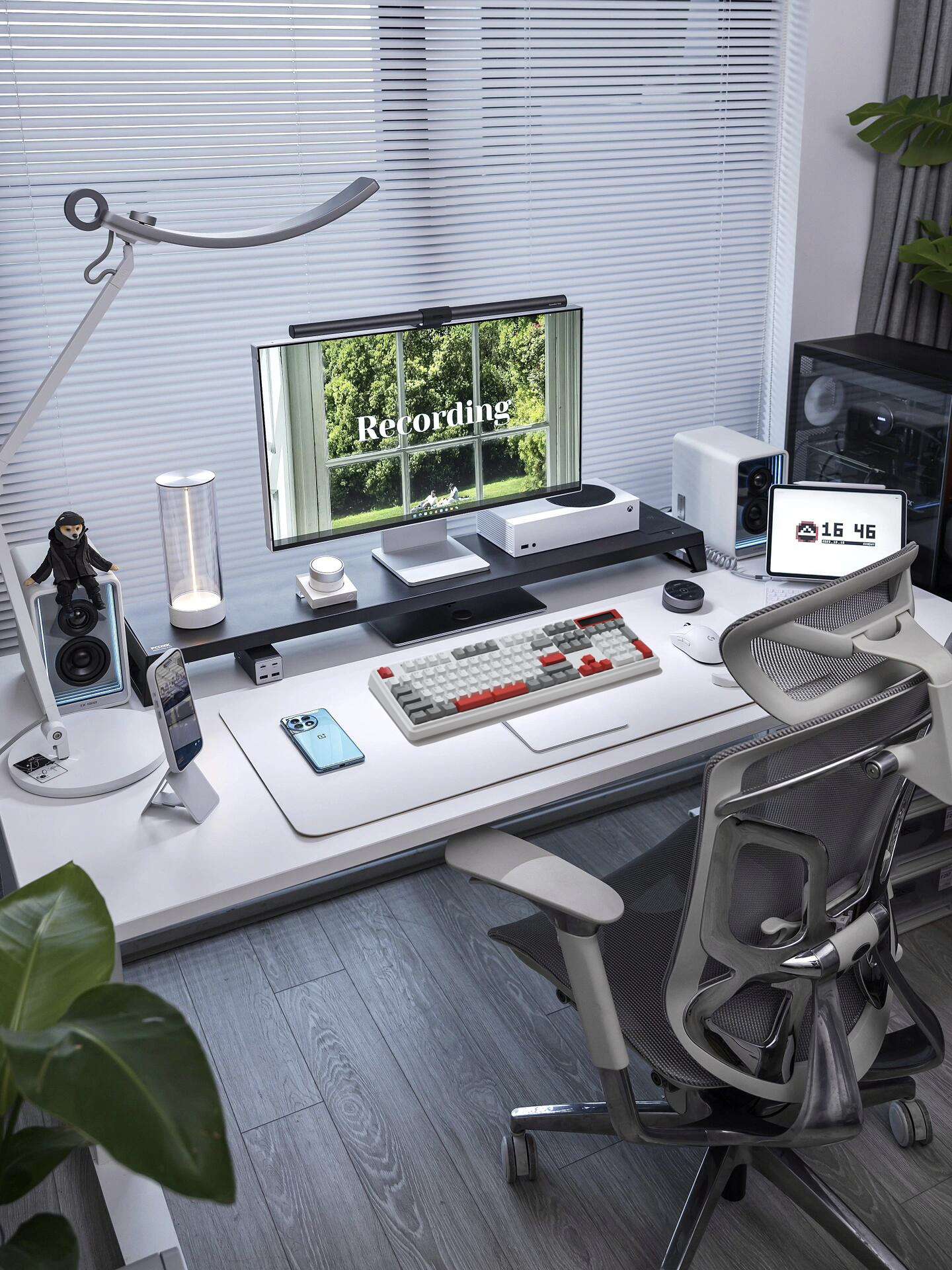 skyloong GK104 office whitegray scene