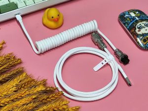 8k Sleeved Keyboard Cable